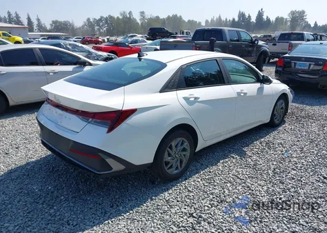 2024 Hyundai Elantra Sel z USA, uszkodzony, nr VIN KMHLM4DG6RU648718